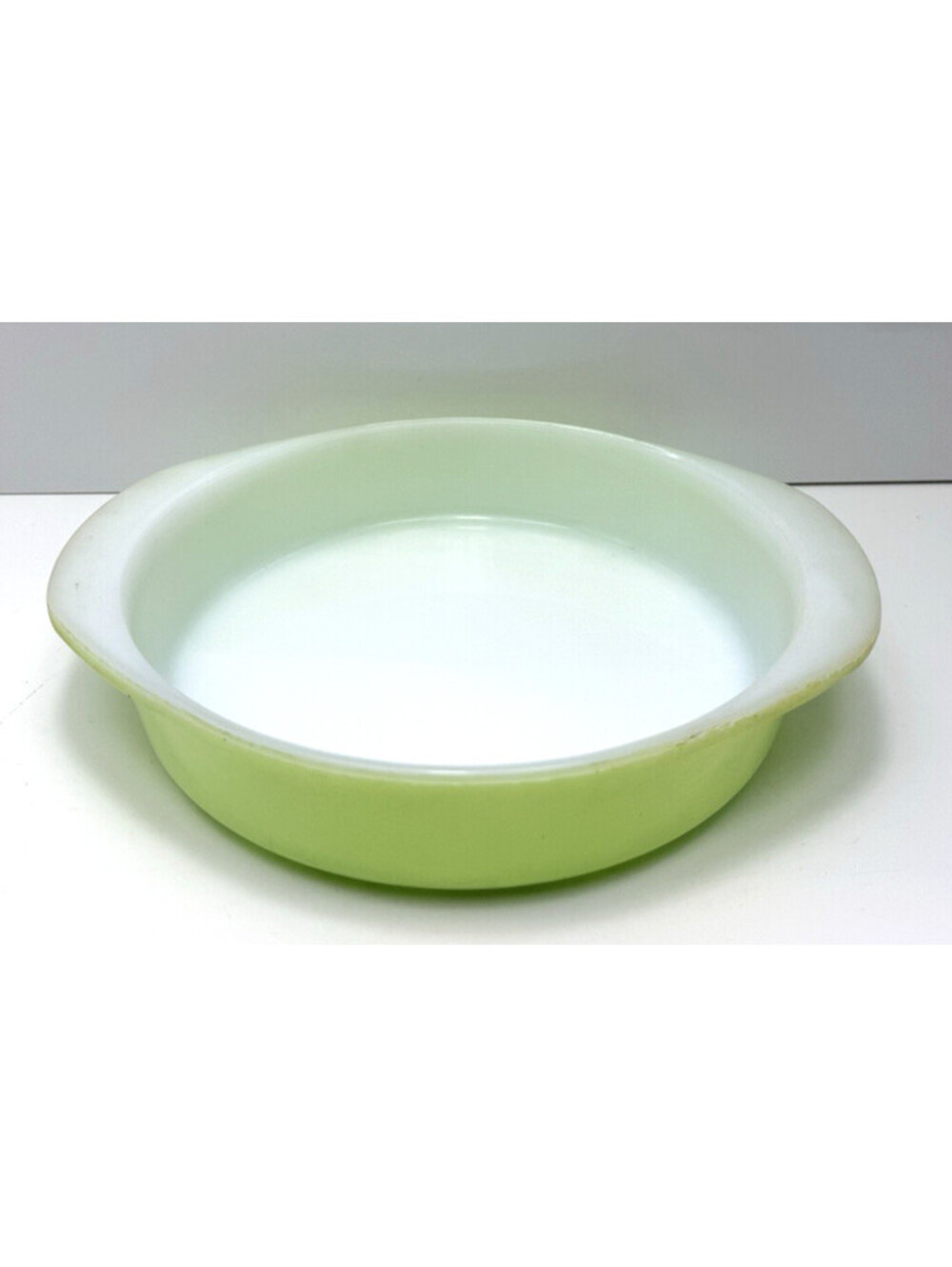 Vtg PYREX 221 Round 9”W LIME Green Casserole Pan Baking Dish